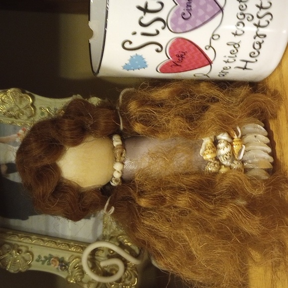 Peg Sisters - Picture 2 of 5